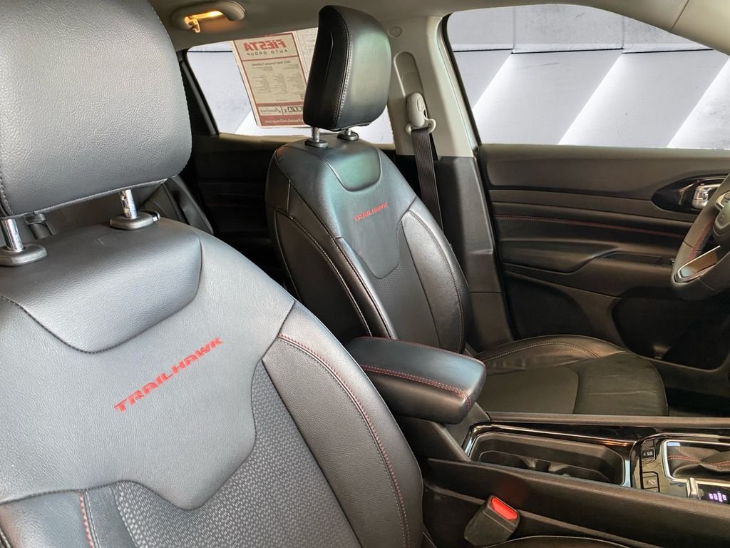 Used 2022 Silver Jeep Trailhawk image 14