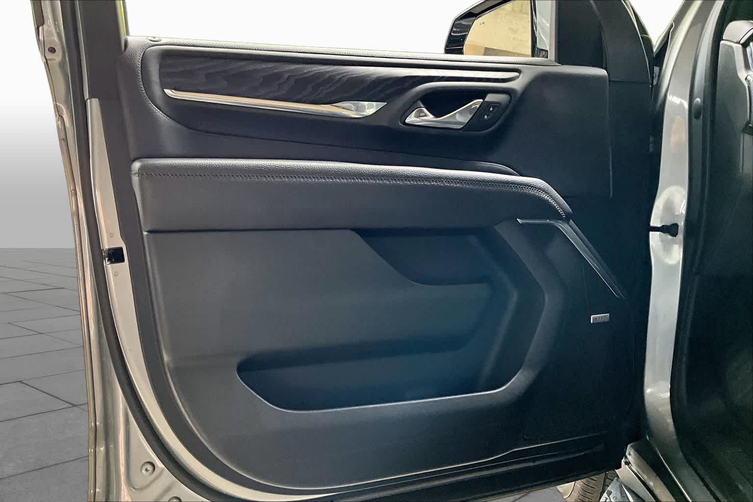 Used 2023 Sterling Metallic GMC Denali image 21
