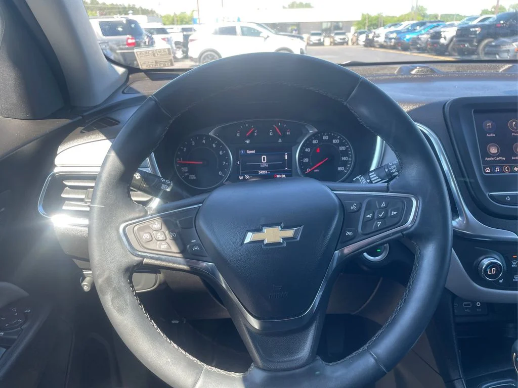 Used 2024 Summit White Chevrolet LT image 14