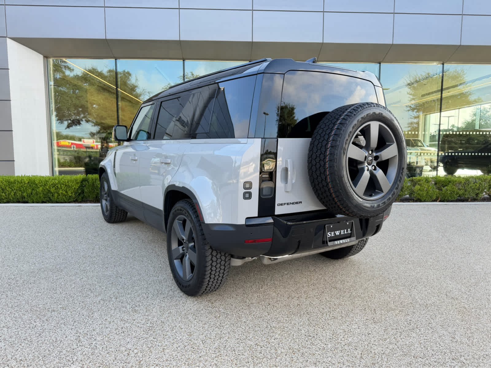 New 2026 Borasco Grey Land Rover S image 6