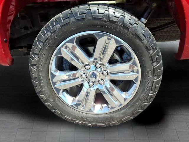 Used 2020 Red Metallic Ford Lariat image 9
