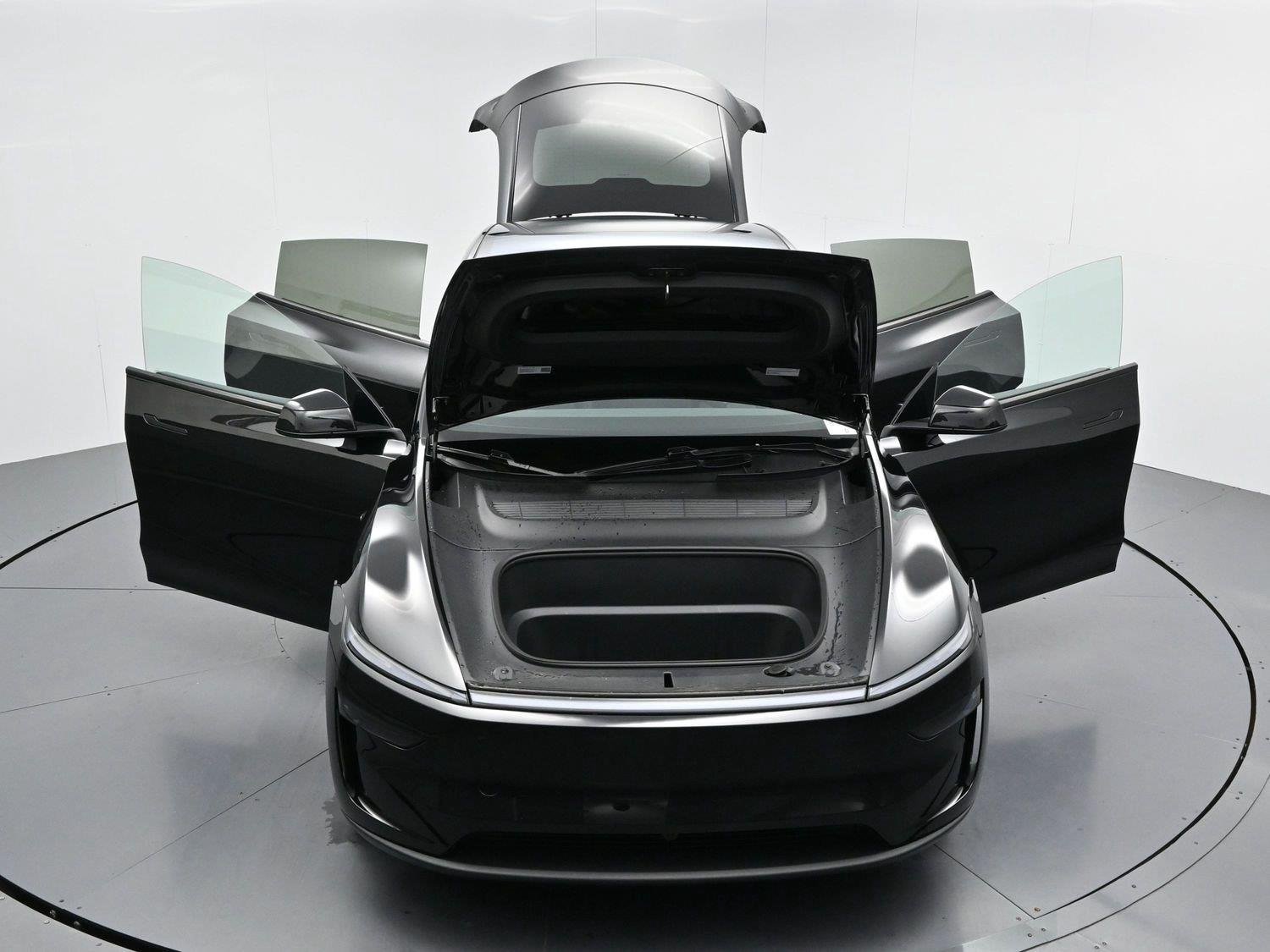 Used 2026 Diamond Black Tesla Premium image 37