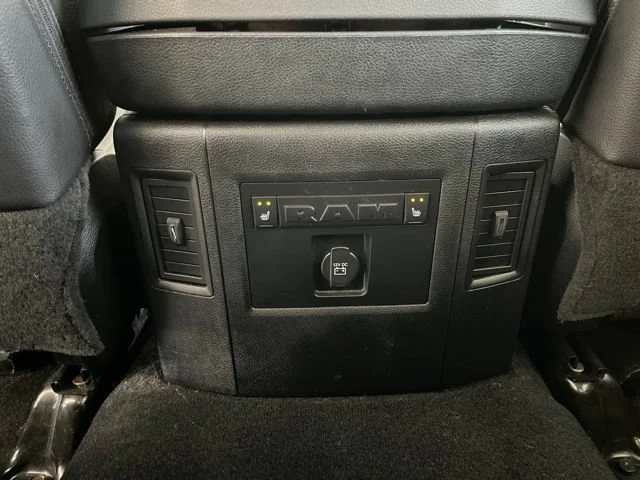 Used 2018 Granite Crystal Metallic Clearcoat Ram Laramie image 48