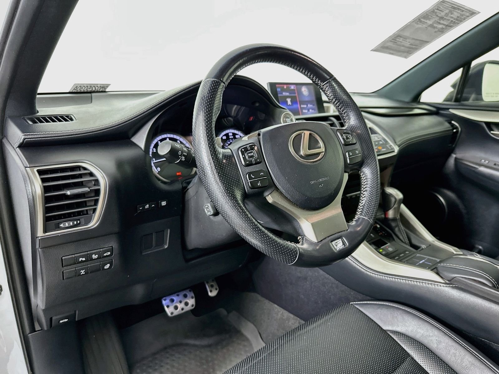 Used 2016 Ultra White Lexus 200t F Sport image 9