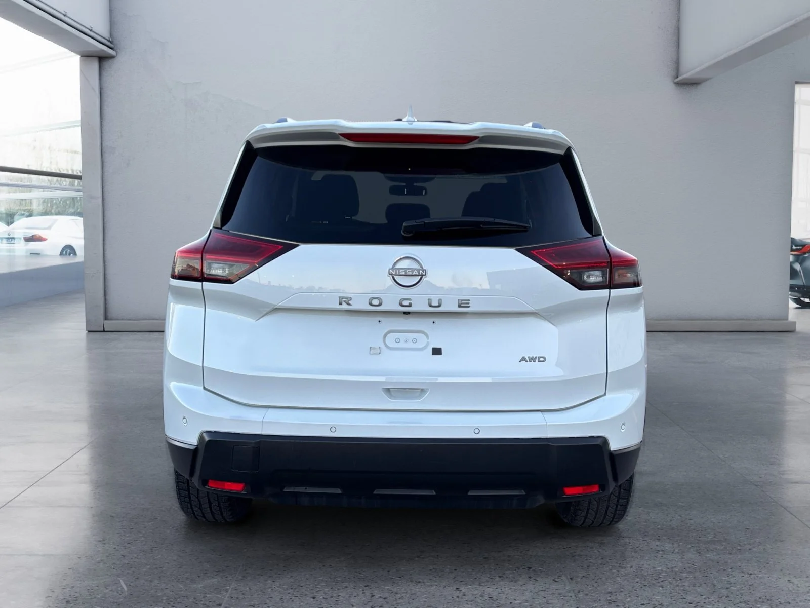 Used 2025 White Nissan SV Moonroof image 4