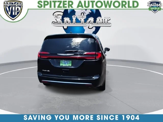 Used 2025 Black Chrysler Select image 7