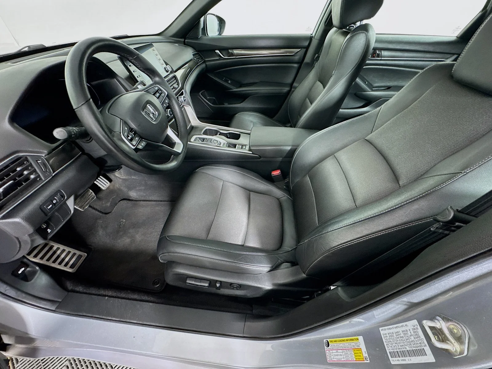 Used 2020 Silver Honda EX image 12