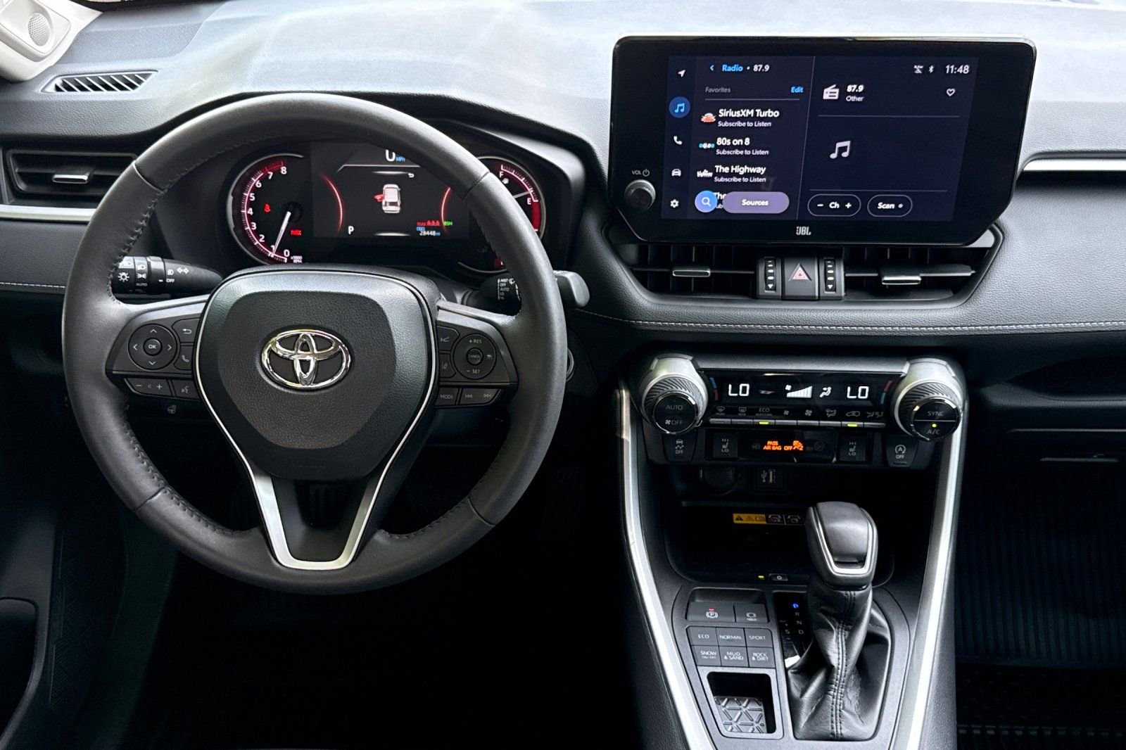 Used 2023  Toyota XLE Premium image 13