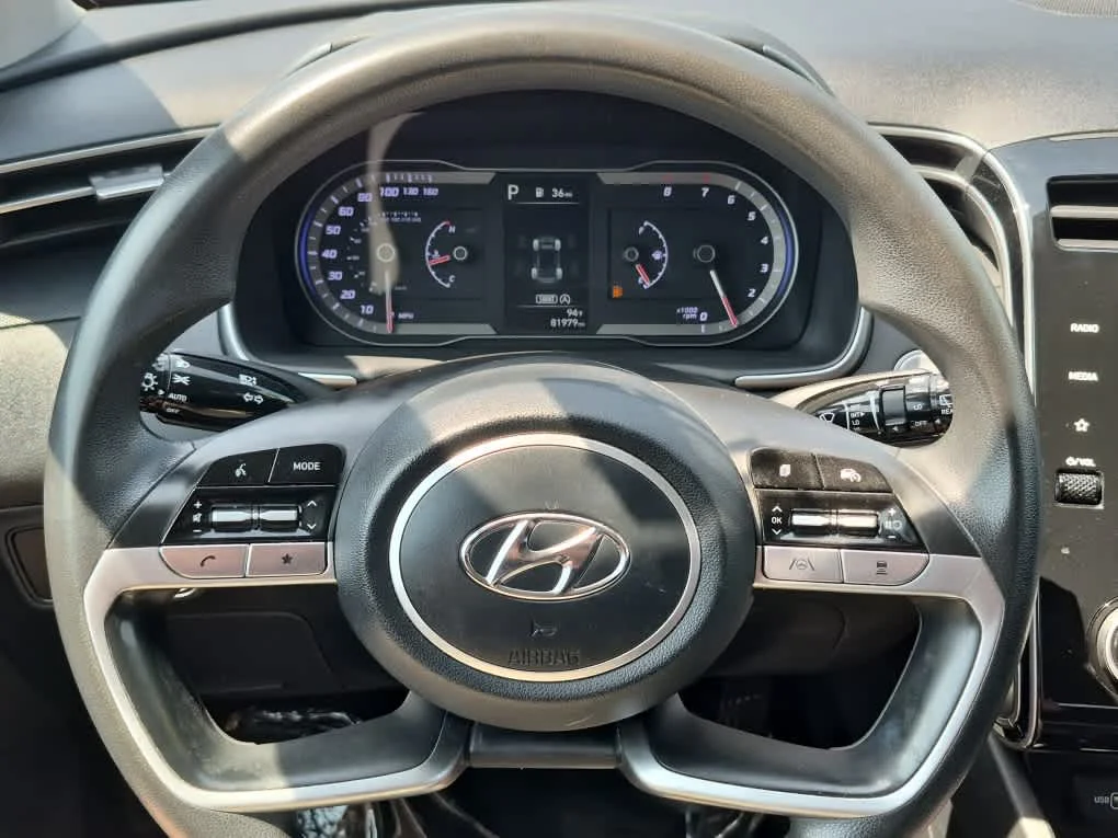 Used 2022 Shimmering Silver Hyundai SEL image 16
