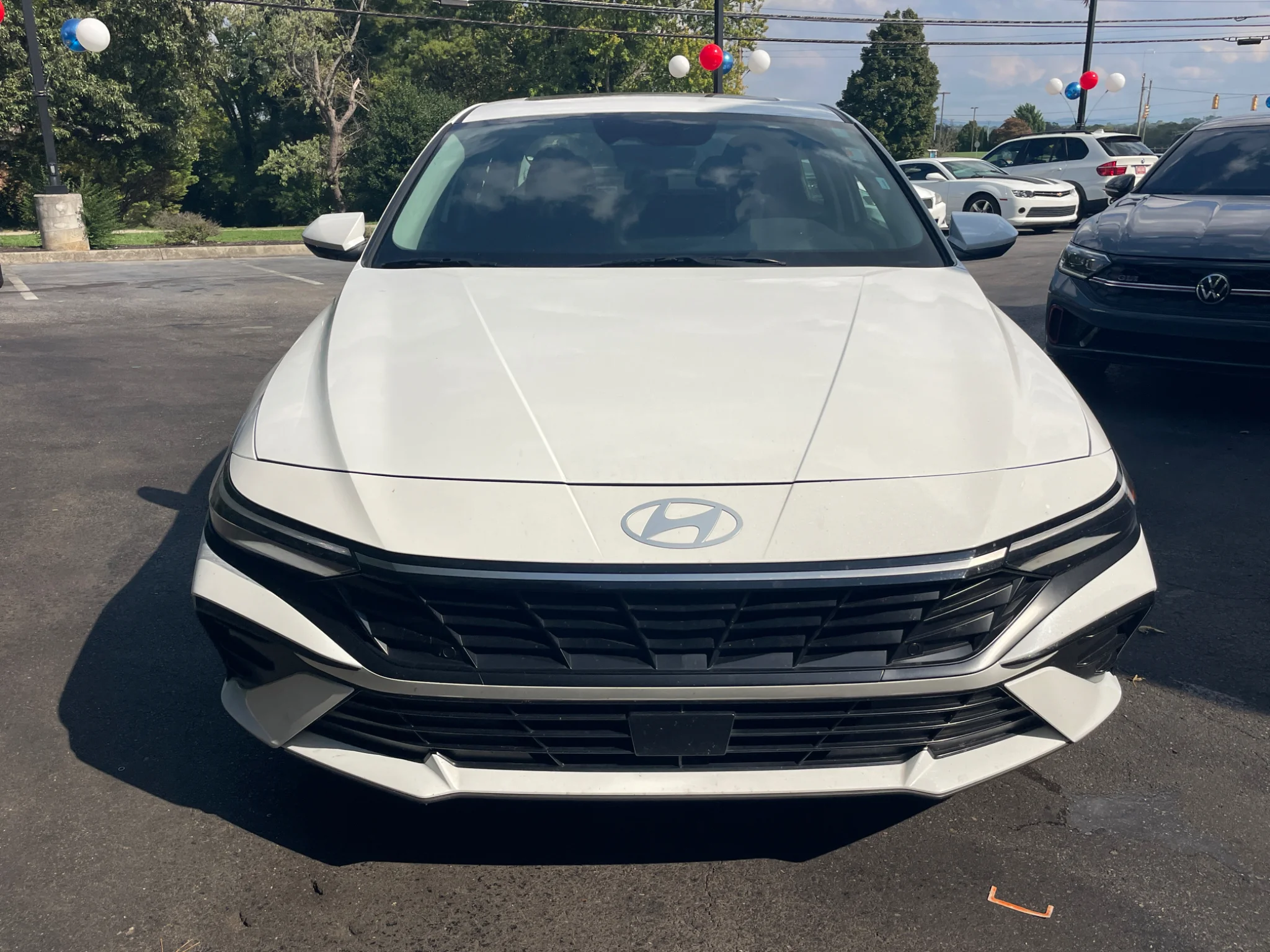 Used 2025 Serenity White Hyundai SEL Convenience image 2