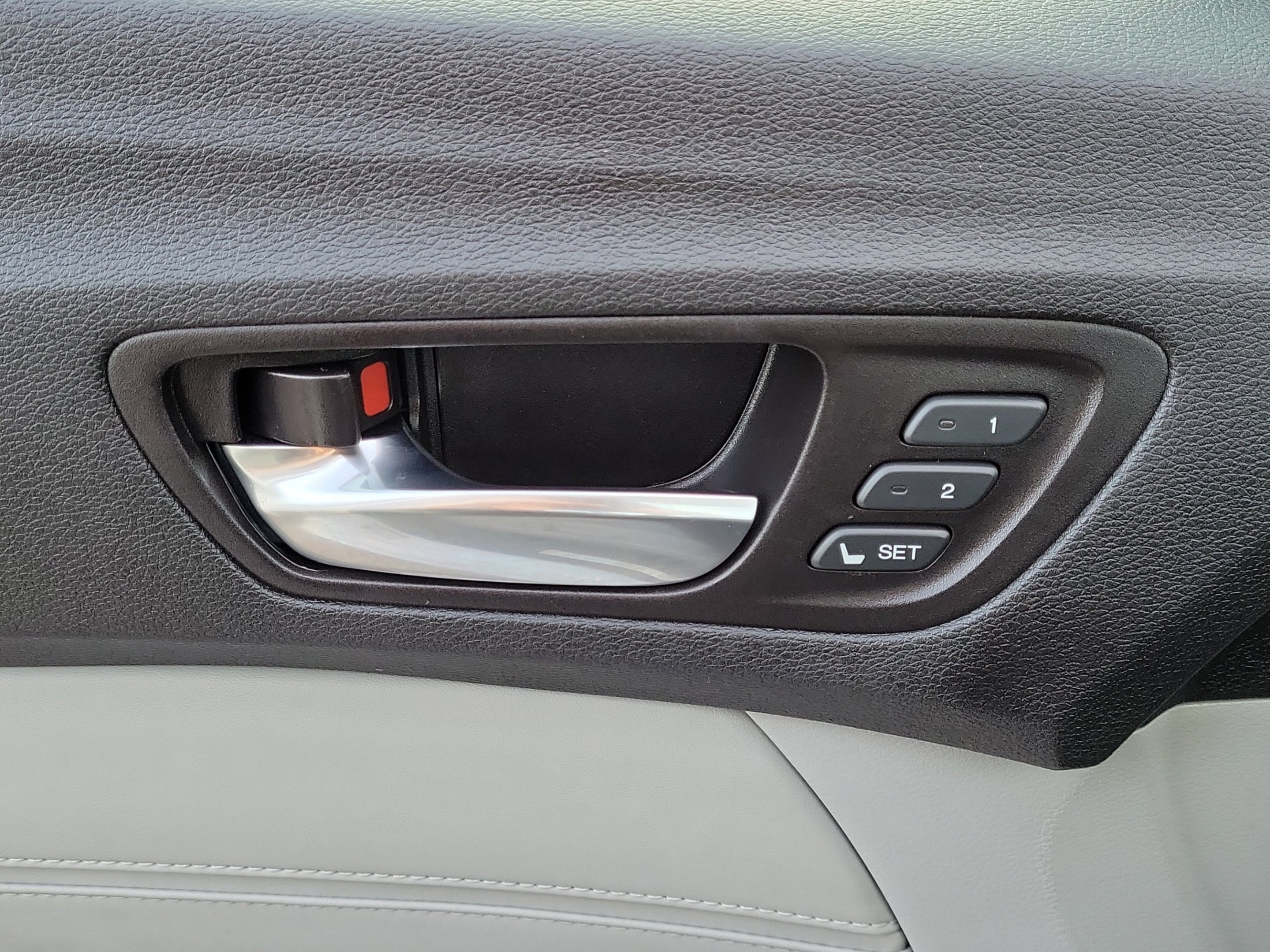 Used 2016 Bellanova White Pearl Acura Tech image 27