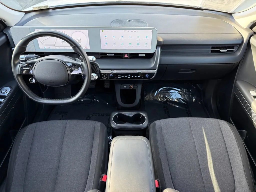 Used 2024 White Hyundai SEL image 18