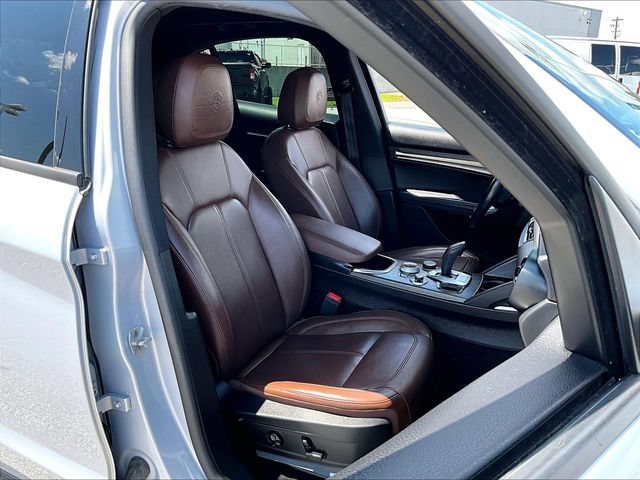 Used 2022 Moonlight Gray Me Alfa Romeo Ti image 11