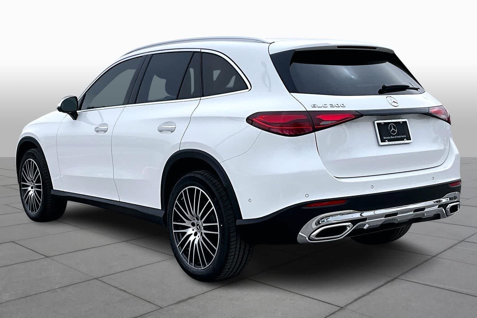 New 2026 Polar White Mercedes-Benz GLC 300 image 12