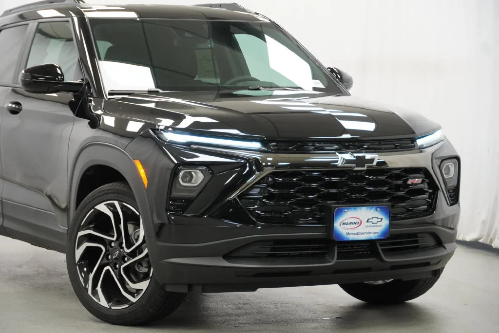 New 2026 Mosaic Black Metallic Chevrolet RS image 7