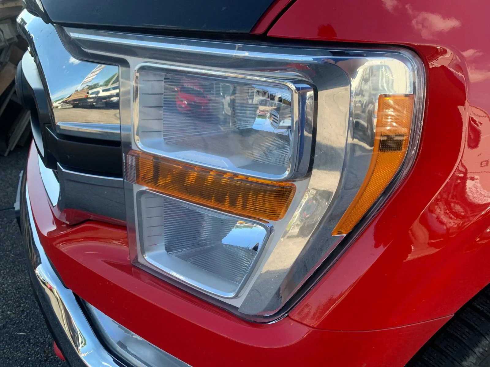 Used 2021 Red Ford XLT image 9
