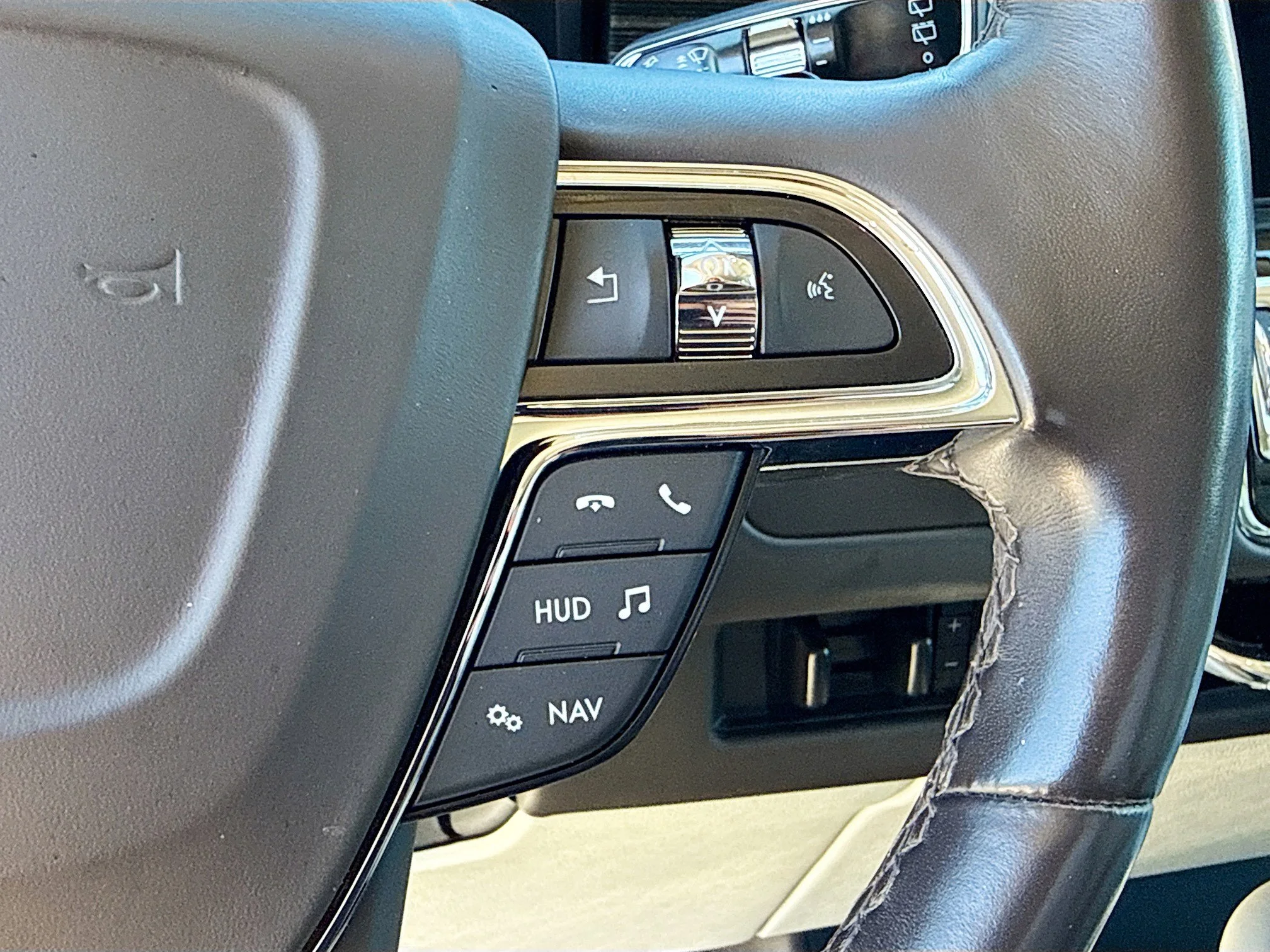 Used 2021 Chroma Crystal Blue Lincoln Black Label image 37