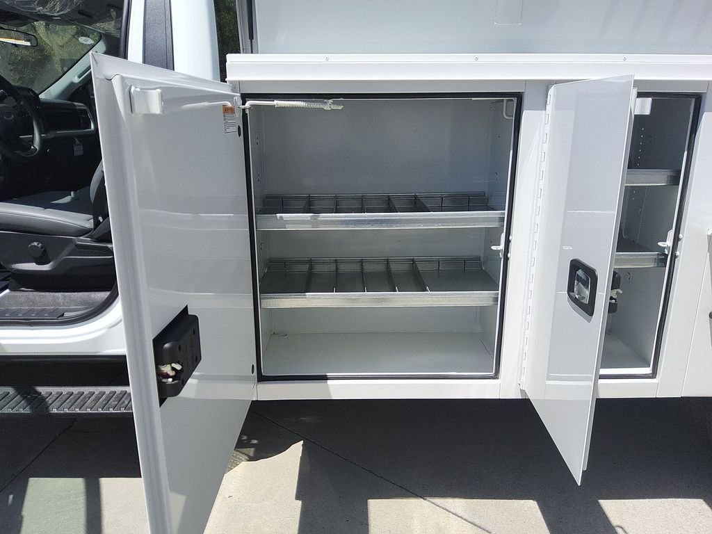 New 2025 Oxford White Ford XL image 15