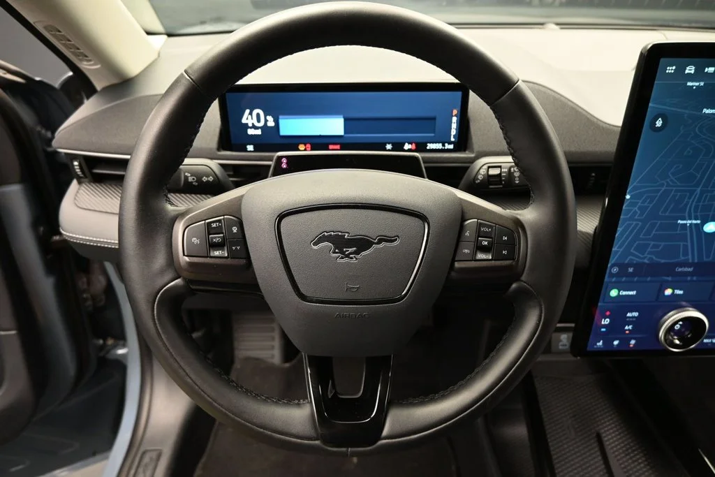 Used 2024 Blue Ford Select image 12