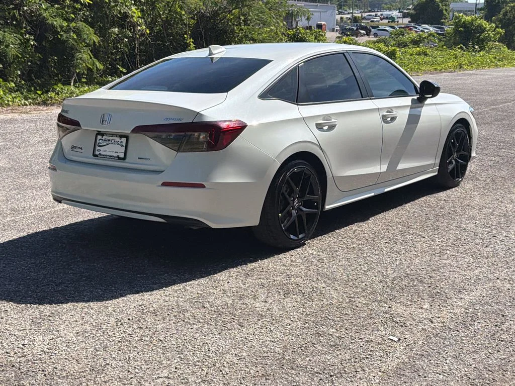 Used 2025 White Honda Sport image 3