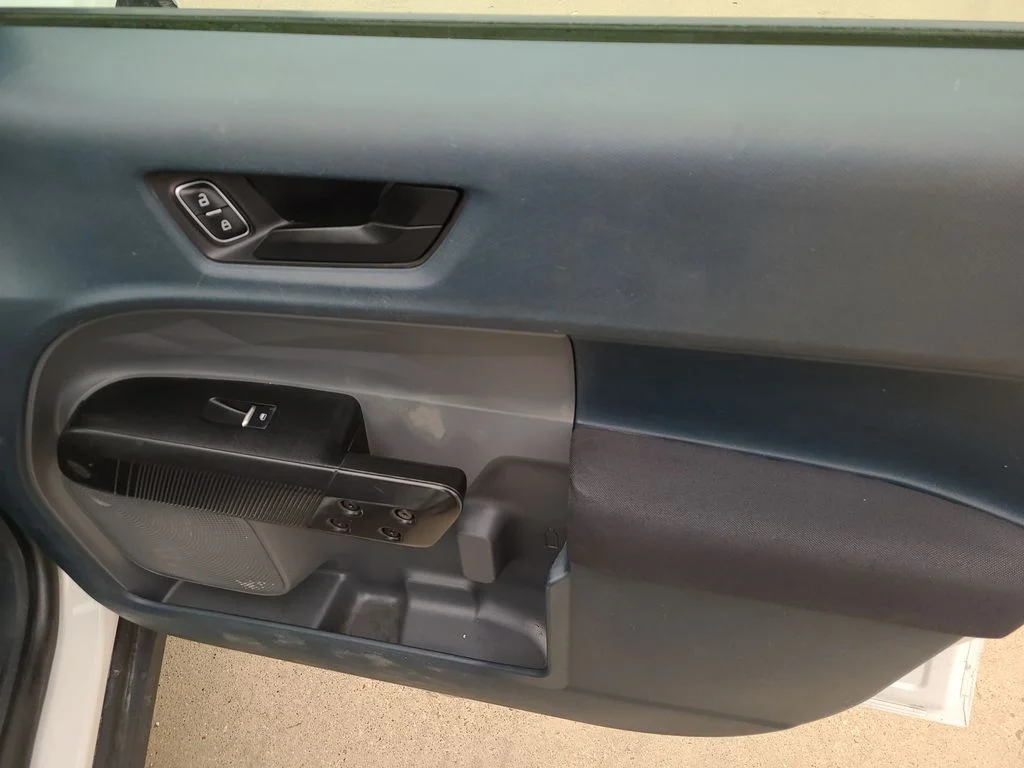 Used 2022 White Ford XL image 9