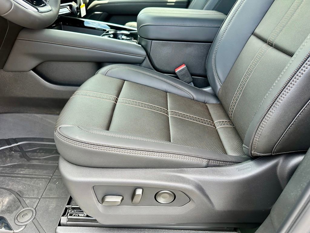 2026 Chevrolet Suburban High Country - Photo 15