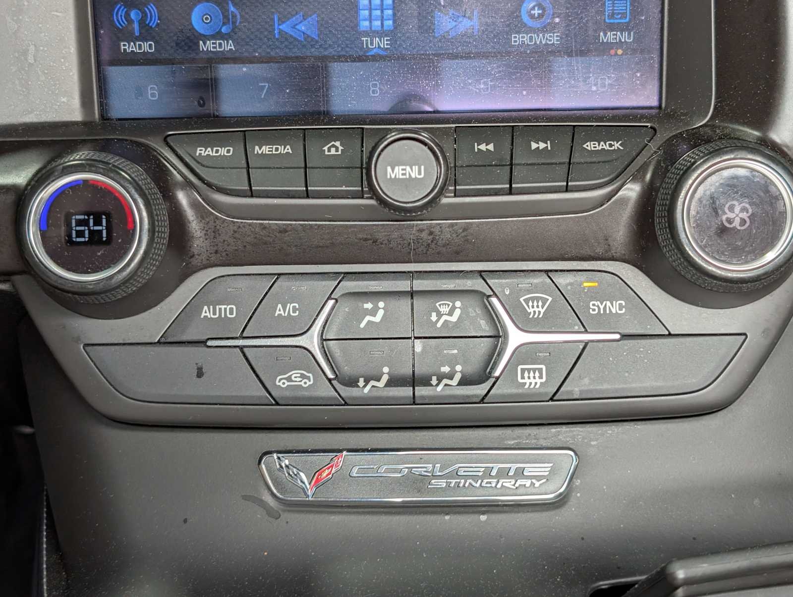 Used 2019 Arctic White Chevrolet 1LT image 27
