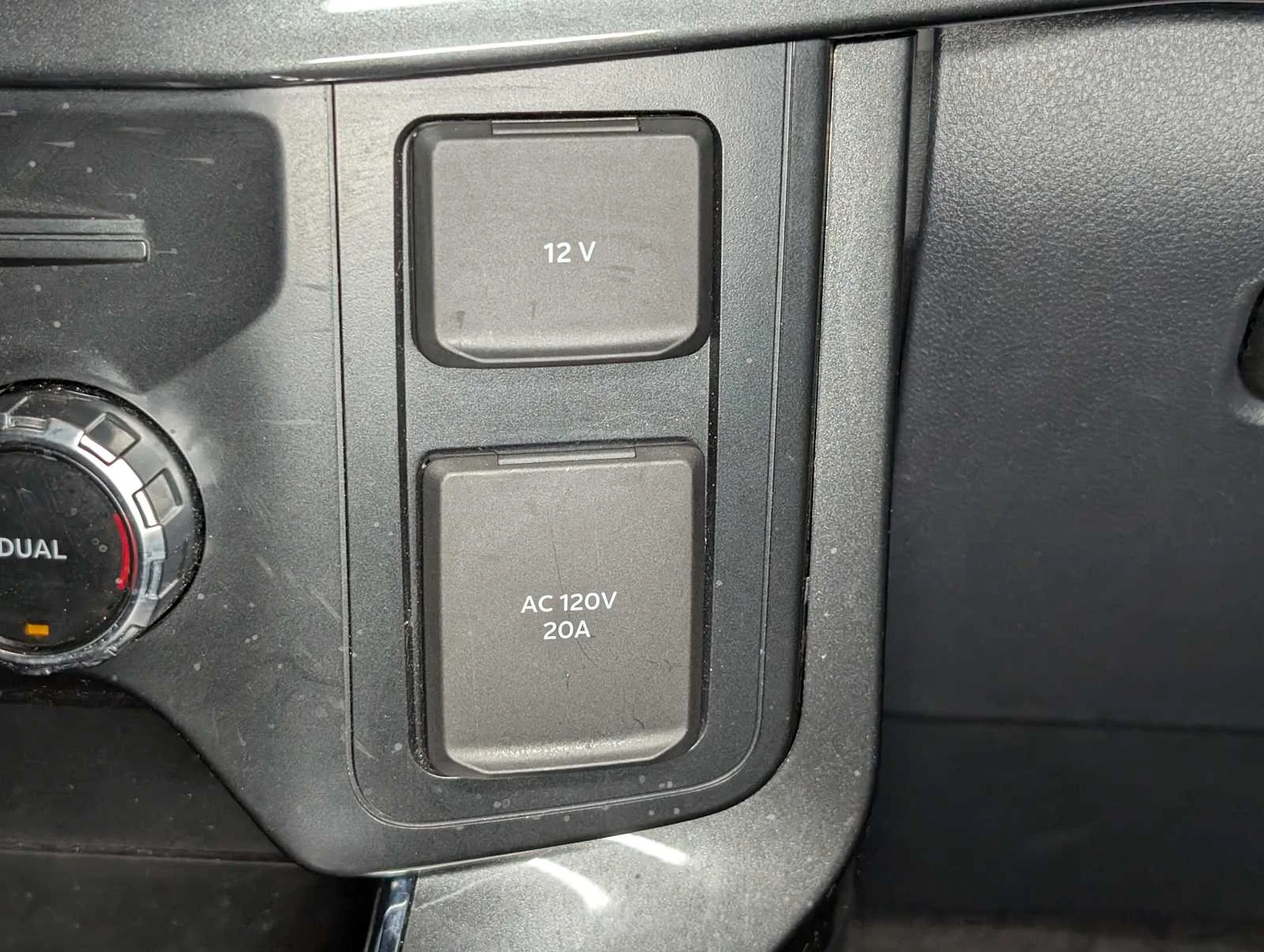 Used 2022 Agate Black Ford XLT image 34