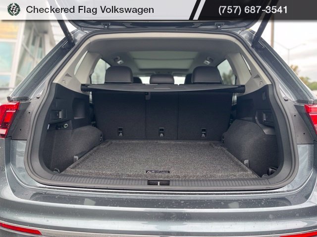Used 2022 Platinum Gray Metallic Volkswagen 2.0T SE image 35