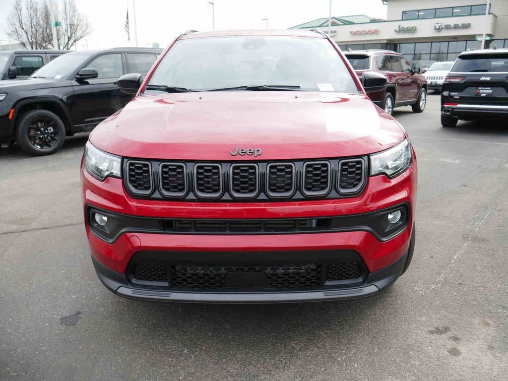 New 2026 Red Hot Pearl-Coat Exterior Paint Jeep Latitude image 2