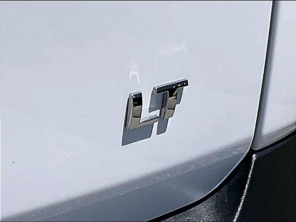 Used 2023 White Chevrolet LT image 29