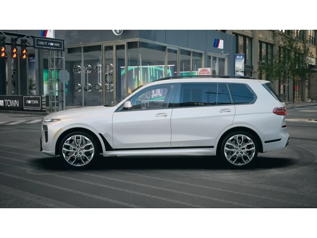 New 2027 Brooklyn Grey Metallic BMW X7 40i image 4