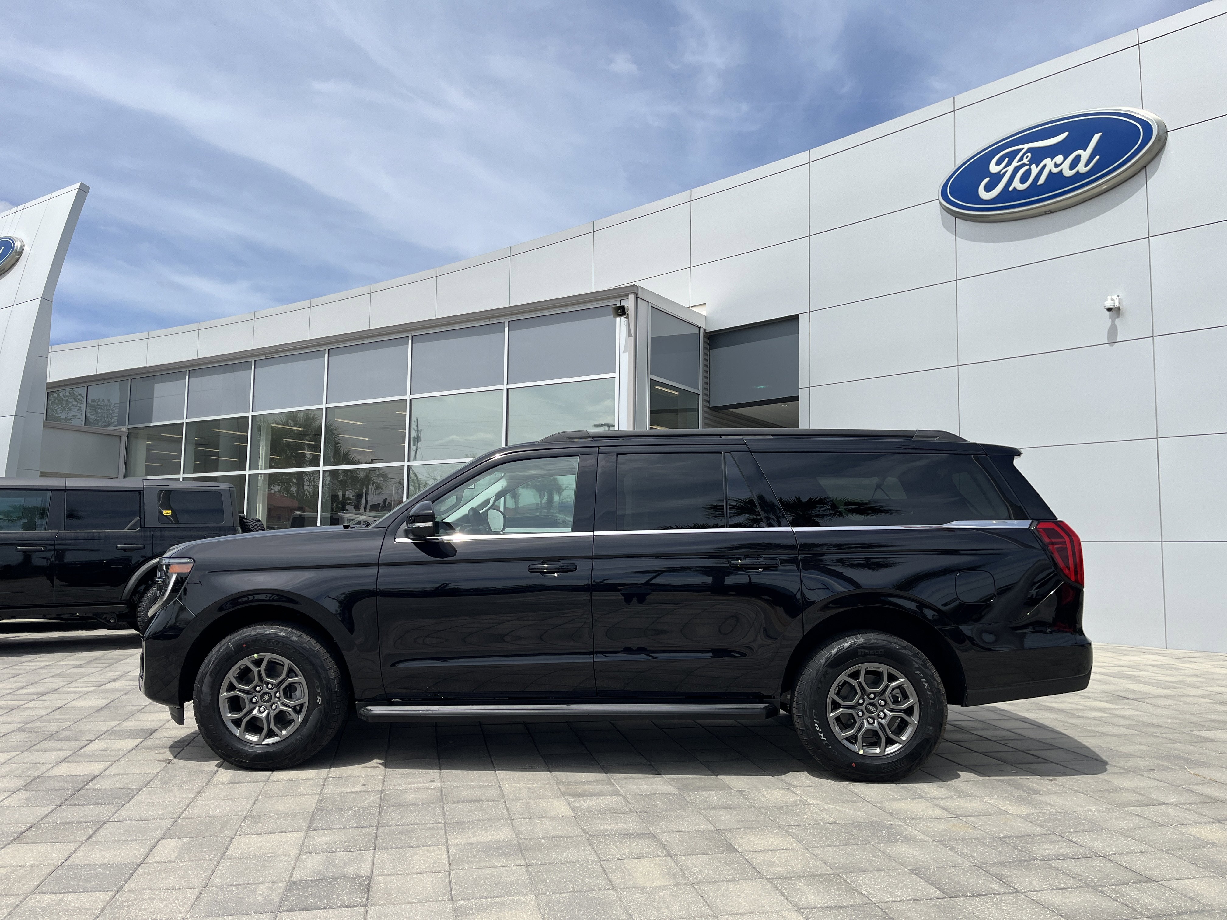 New 2026 Agate Black Metallic Ford MAX Active image 3