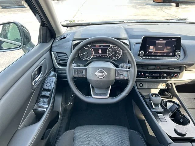 New 2026 Super Black Nissan SV image 22