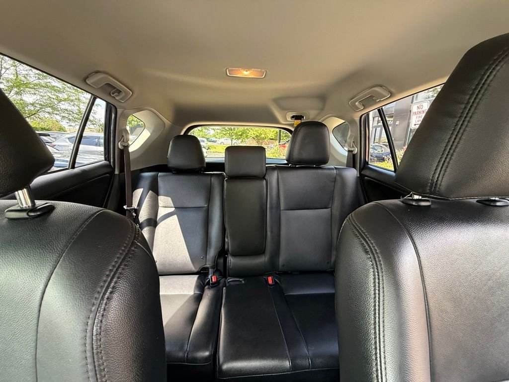 Used 2018 Blue Toyota LE image 21