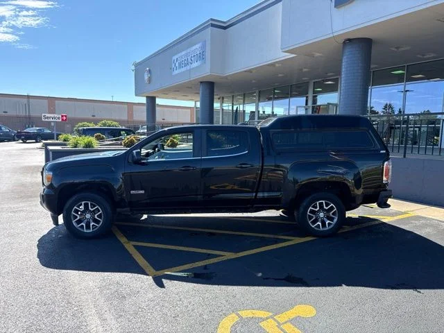 Used 2015 Black GMC SLE1 image 2