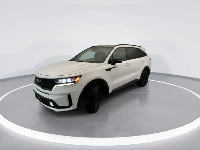 Used 2023 White Kia SX image 2