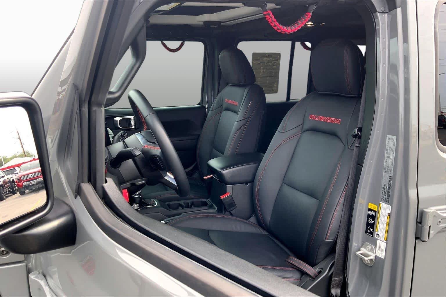 Used 2023 Sting-Gray Clearcoat Jeep Rubicon image 8