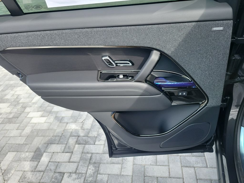 New 2026 Carpathian Grey Land Rover Dynamic SE image 22