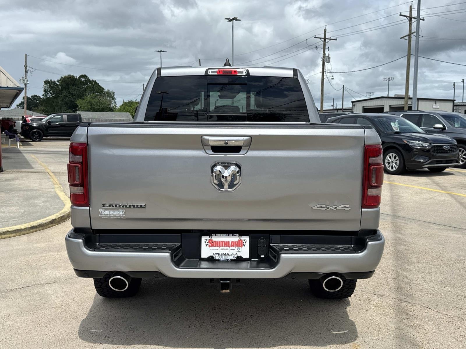 Used 2021 Billet Silver Metallic Clearcoat Ram Laramie image 6