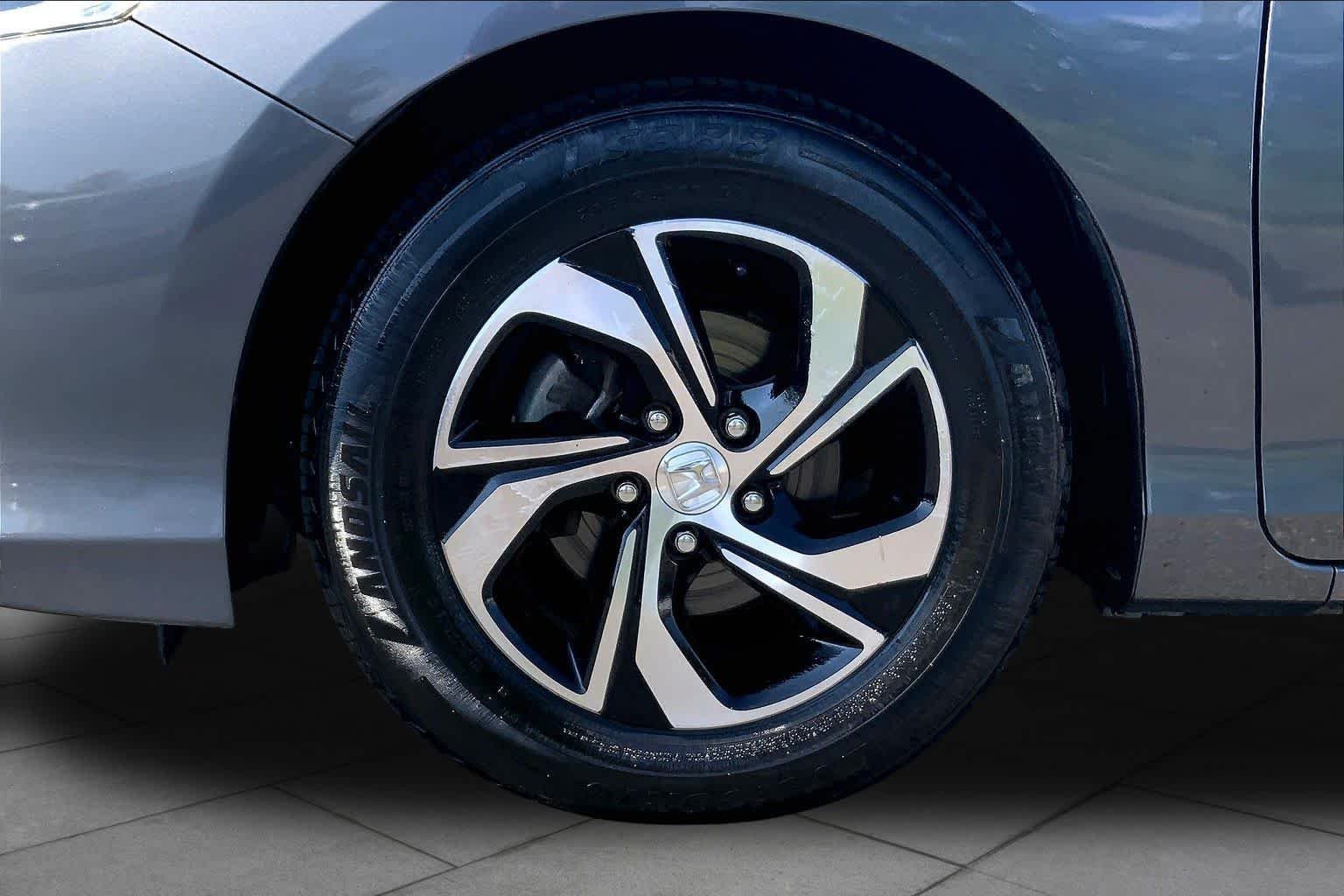 Used 2017 Modern Steel Metallic Honda LX image 11