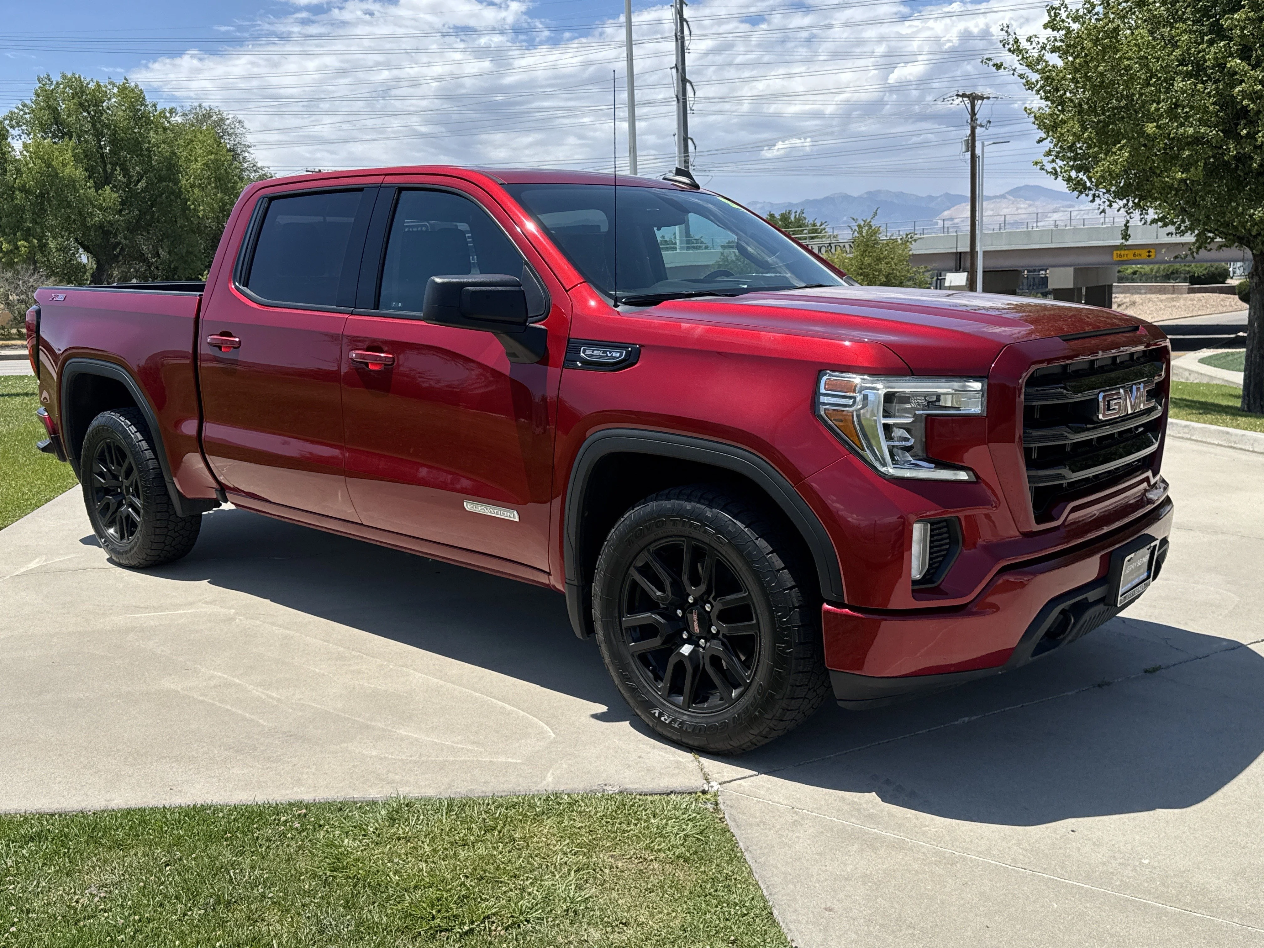 Used 2021 Cayenne Red Tintcoat GMC Elevation image 8