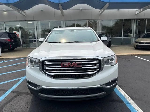 Used 2018 White Frost Tricoat GMC SLE-2 image 2