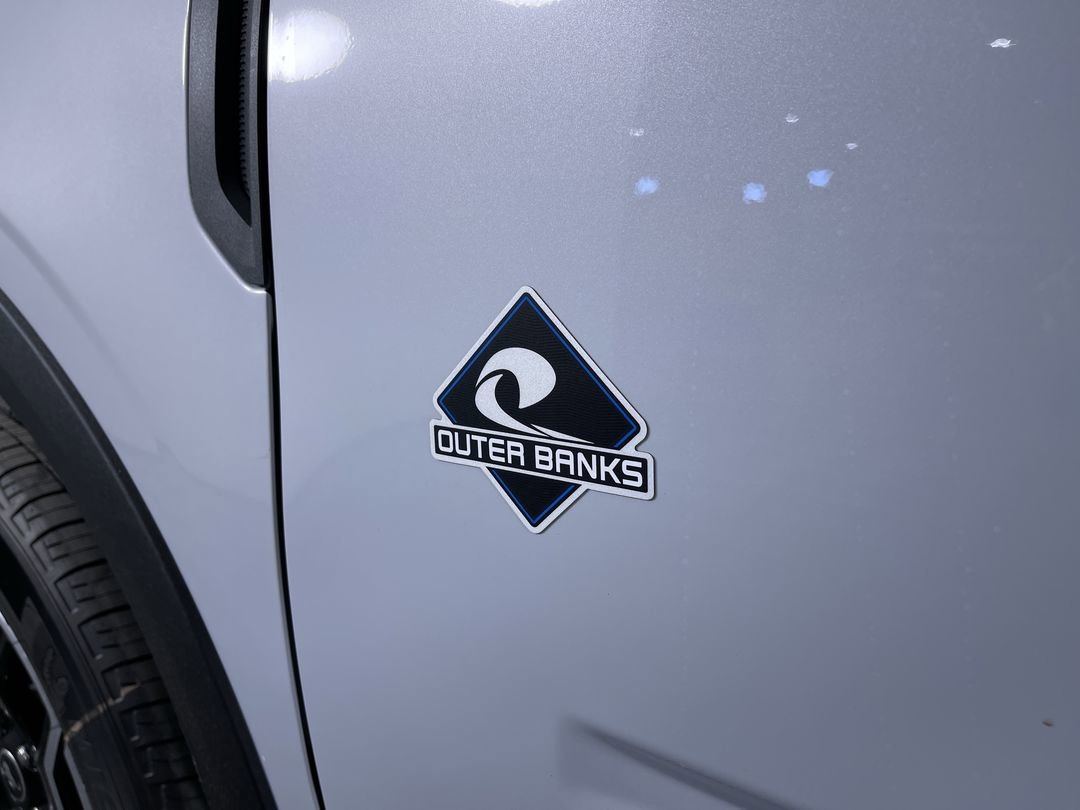 New 2026 Space White Metallic Ford Outer Banks image 25
