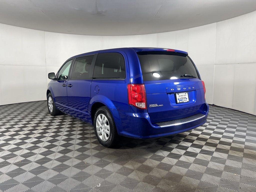 Used 2019 Indigo Blue Dodge SE image 6