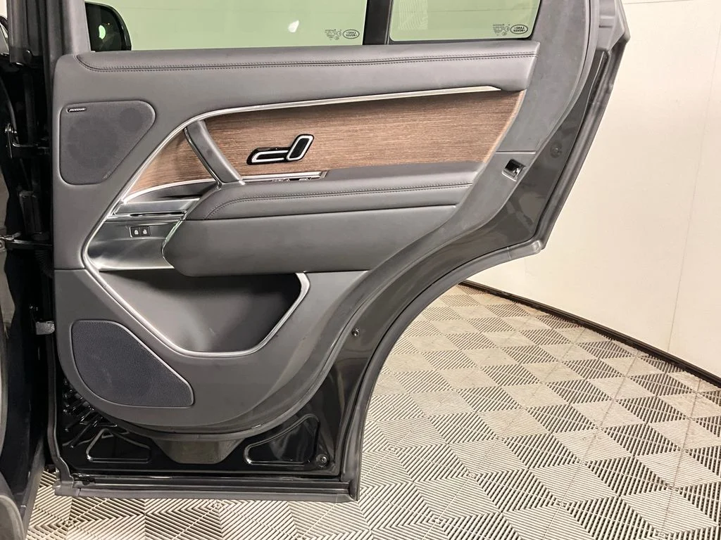 Used 2023 Black Land Rover SE image 24