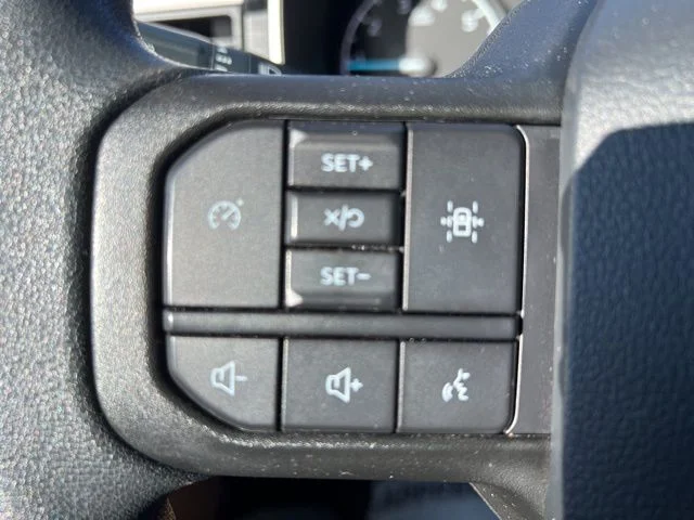 Used 2023 Gray Metallic Ford XLT image 27