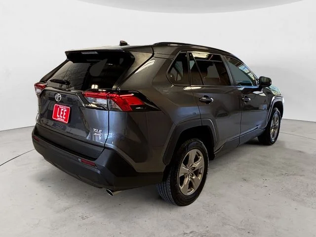 Used 2022 Gray Toyota XLE image 5
