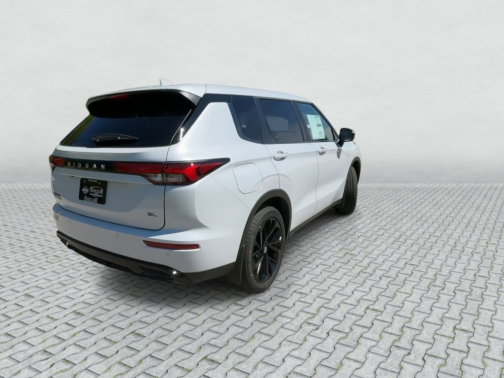 New 2026 White Nissan SL image 8