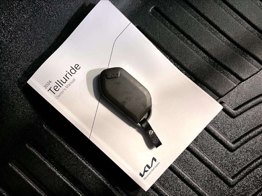 Used 2024 Black Kia SX X-Line image 32